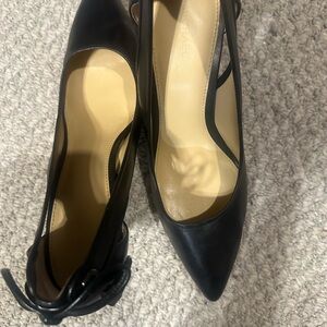 Michael kors Black Leather Pointed-Toe Women’s Slingback Pumps